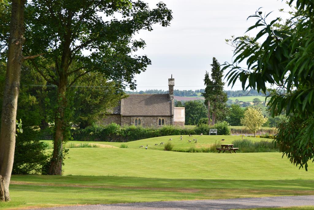 Llansabbath Country House B&B Abergavenny Bagian luar foto